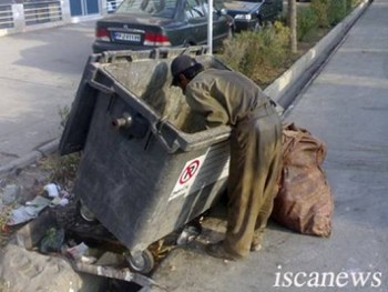 نجات کودک در زباله ها